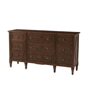 Lucius Chest