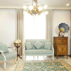 Luisarmando Loveseat